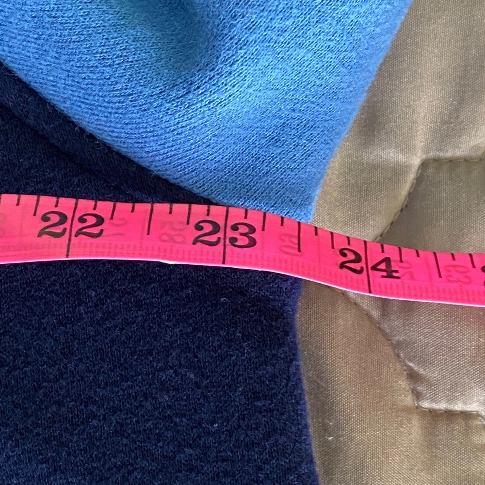 IZOD Sweatshirt L - Picture 7 of 8